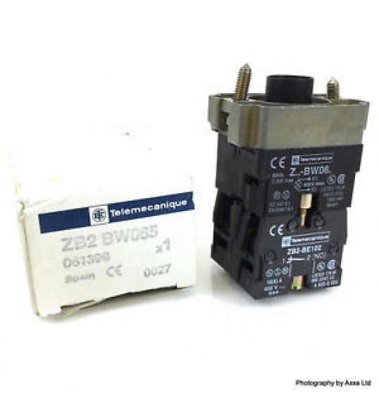 ZB2BW065 Light Module Base with Contact