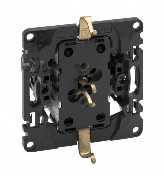 864022 Niloe step 2 x 2P+E schuko socket with auto terminals