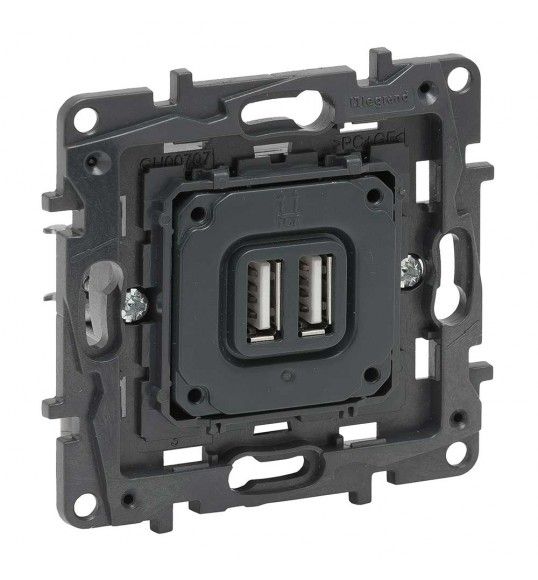 864024 Niloe Step Einsatz 2XUSB-Ladesteckdose 2400mA