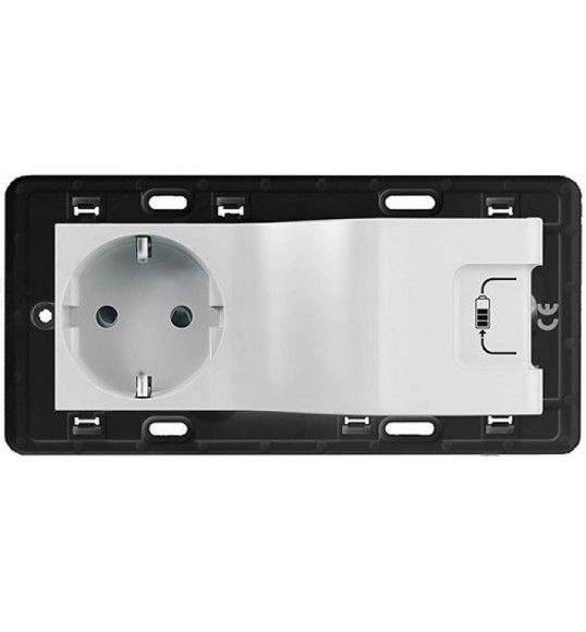 753110 Legrand 2P+E USB mixed socket Valena White