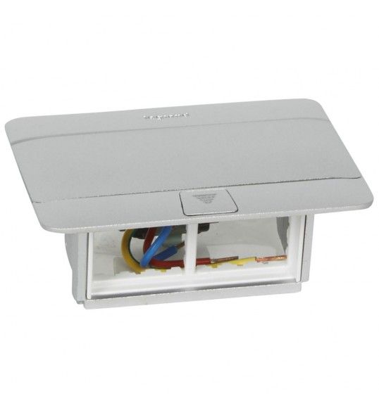 054011Legrand Pop up 4 modules to be equipped, aluminium