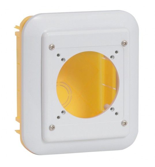 057722 Legand Caixa para tomada P17 16/32A
