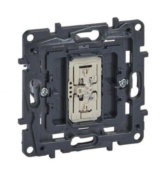 864040A Legrand 3 wires Dimmer Nilo� Step