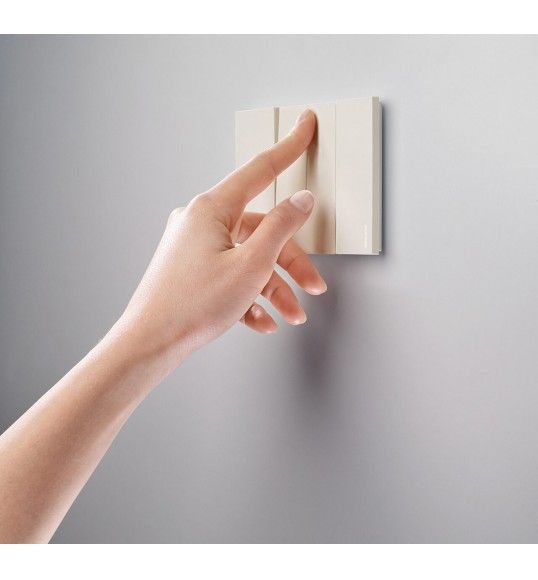 K4003M2A Comutador de escada 1P 10AX Living Now Bticino