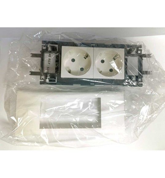 631810 Tomada Legrand