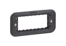 K4704 Living Now Supporto 4 moduli fornito con valva di protezione