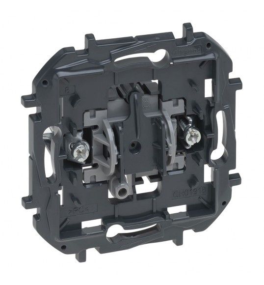 864011B Nilo� Step Bot�o Simples 6A 250 V